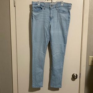 Levi Shaping Skinny Jeans 311